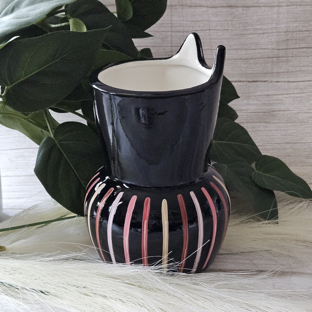 black cat art deco ceramic planter with pink and white accents stripes with cat - Picture 3 of 10